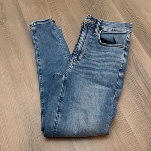 American Eagle Outfitters High Rise Blue Jeans